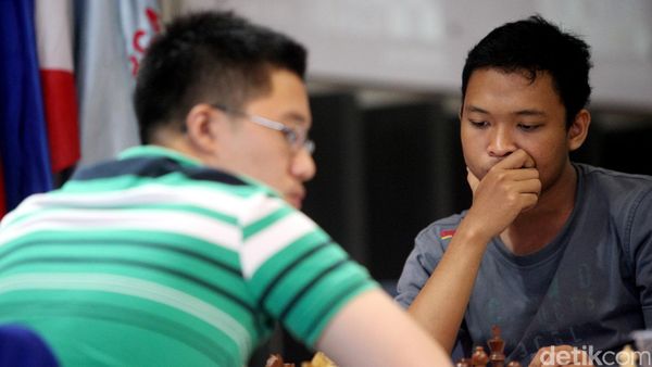 Perburuan Gelar Juara Turnamen Catur Japfa Ketat