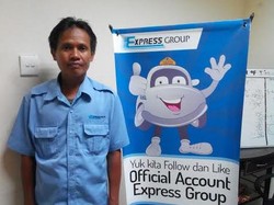 Pecah! Sopir Taksi Jujur ini Kembalikan Uang Penumpang Ratusan Juta Rupiah