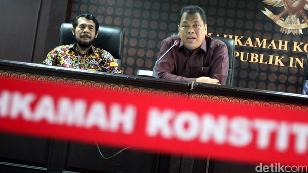 MK Paparkan Kinerja Tahun 2015