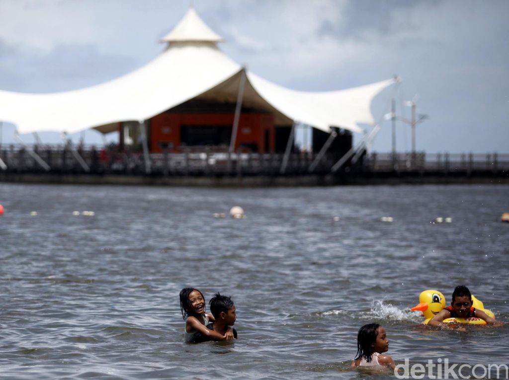Pantai Ancol, Wisata Air Seru di Utara Jakarta Pantai Ancol, Wisata Air Seru di Utara Jakarta