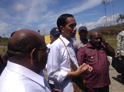 Jokowi: Tak Bisa Ditawar Lagi, 2018 Semua Wilayah Papua Harus Terkoneksi!