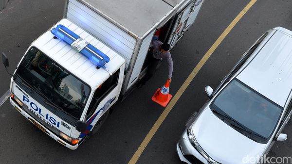 Persiapan Car Free Night di Sudirman-Thamrin