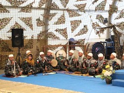 Tim Marawis TNI Unjuk Kebolehan dalam Peringatan Maulid Nabi di Lebanon Selatan