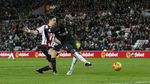 Gol Tunggal Benteke Menangkan Liverpool