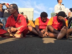 Polda Metro Sita Ribuan Petasan Hingga Terompet Bersampul Kaligrafi