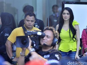 Fisik Sudah Single, Steven Masih Romantis kepada Angel Karamoy