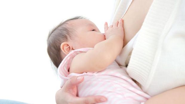 Ilustrasi bayi menyusu gumoh