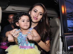 Cerita Ayu Ting Ting Rayakan HUT Anak di Hong Kong