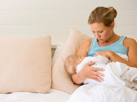 Tips Anti Panik Hadapi Sembelit untuk Ibu Menyusui