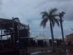 Jelang Malam Tahun Baru, Sejak Pagi Masyarakat Berdatangan ke Ancol