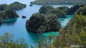Izin Tambang Dicabut, tapi Raja Ampat Masih Terancam