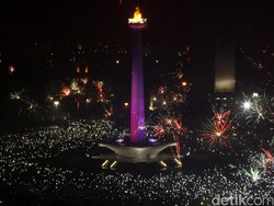 Ide Long Weekend: Lihat Jakarta dari Puncak Tugu Monas di Malam Hari