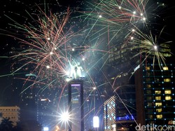 Malam Tahun Baru, Pemprov DKI Siapkan 6 Ribu Petugas Kebersihan