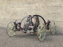 Seperti Spiderman, Robot Mobil Kreasi Disney Ini Bisa Memanjat Dinding