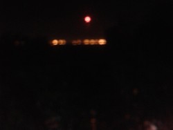 Ini Ciri-ciri Bola Menyala di Langit Jakarta Utara, UFO?