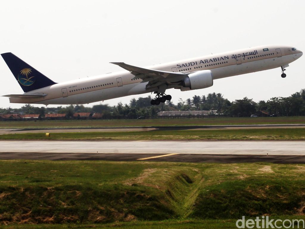 Pertama Dalam Sejarah, Saudi Arabian Airlines Rekrut Pramugari Pertama Dalam Sejarah, Saudi Arabian Airlines Rekrut Pramugari
