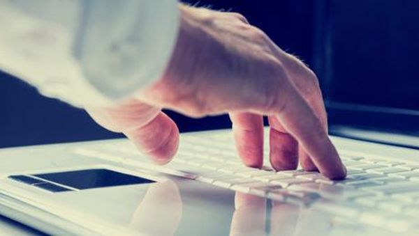 10 Pekerjaan Non Teknologi yang Bergaji Miliaran