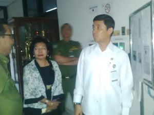 Sidak Kantor Wali Kota Jakbar, Menteri Yuddy Kecewa Kehadiran Pejabat dan Pelayanan Sidak Kantor Wali Kota Jakbar, Menteri Yuddy Kecewa Kehadiran Pejabat dan Pelayanan
