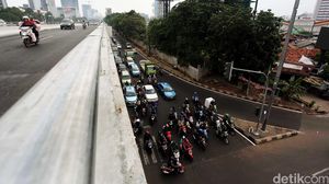 JLNT Kuningan Mulai Dilalui Kendaraan