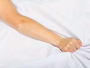 Bercinta Pagi Vs Malam Hari, Mana Paling Jos? Begini Penjelasan Medisnya Bercinta Pagi Vs Malam Hari, Mana Paling Jos? Begini Penjelasan Medisnya