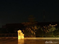 Balai Kota Surabaya Gelap Gulita, ini Penyebabnya