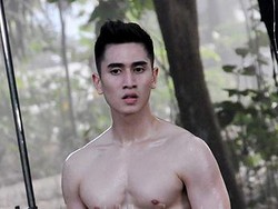 Anak Venna Melinda Berburu Pokemon Sampai ke Kuburan