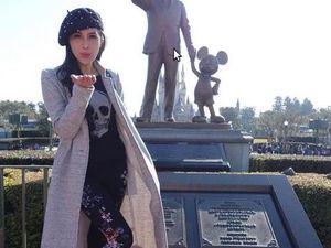 Intip Gaya Stylish Daur Ulang Sandra Dewi Saat Berlibur di Jepang