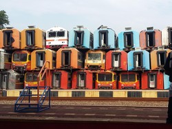 Gerbong Bekas di Purwakarta ini Ditumpuk, akan Disulap Jadi Lokasi Kuliner