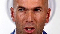 Zinedine Zidane memberikan keterangan pers terkait penunjukan dirinya sebagai pelatih Madrid. Juan Medina/Reuters/detikFoto.