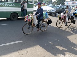 Ada Aturan Baru Bersepeda, Pedagang Starling Wajib Pakai Helm?