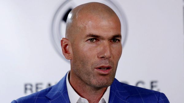 Zidane Gantikan Benitez Latih Madrid