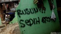 Normalisasi Kali, Warga Bukit Duri Bongkar Rumahnya
