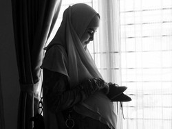 Risty Tagor Unggah Foto Hamil Besar, Stuart Collin Tak Sabar Jadi Bapak