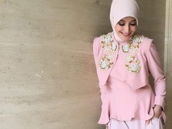 Foto: Inspirasi Gaya Hijab ke Kantor Ala Selebriti