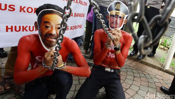KPK Didesak Periksa Surya Paloh