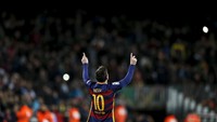 Lionel Messi merayakan gol. Dalam pertandingan ini, Messi dua kali membobol gawang lawan. Gol itu dibuatnya di menit ke-13 dan 44. Albert Gea/Reuters/detikFoto.