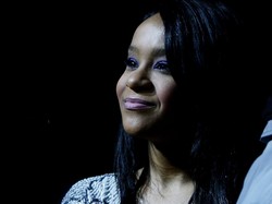 Hampir Setahun, Penyebab Kematian Putri Whitney Houston Kini Terungkap