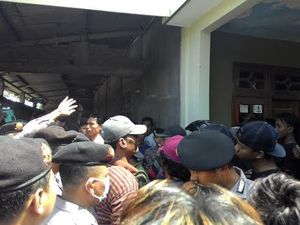 Eksekusi Rumah di Lamongan Sempat Diwarnai Kericuhan