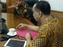 Sst…Banyak Relawan Jokowi Dukung Risma Maju Pilgub DKI