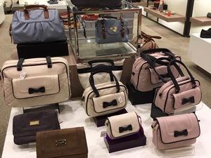 Sepatu & Tas Kerja Diskon Hingga 80% di Metro Depatment Store