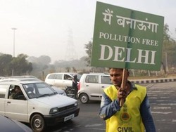 Mobil Sudah Dibatasi, New Delhi Masih Diselumuti Polusi
