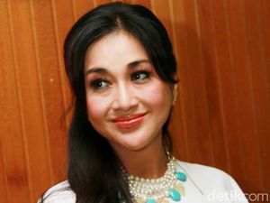 Main Film Bareng Pacar, Paramitha Rusady Kejar Target untuk Nikah?