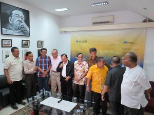 Petinggi Golkar Munas Ancol dan Bali Kumpul di Kantor Akbar Tandjung