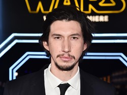 Pengalaman Adam Driver Jadi Korps Marinir AS Pasca Tragedi 9/11