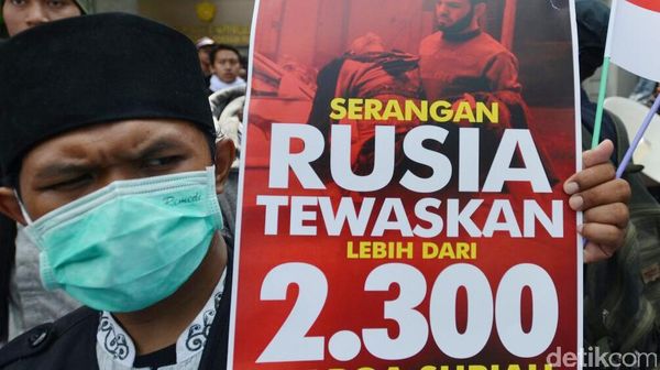 Aksi Kecam Invasi Rusia Ke Suriah