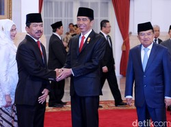 Megawati Datang ke Istana, Hasto: Tak Ada Pembahasan Reshuffle