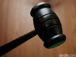 Daftar Korban UU ITE yang Diminta Jokowi untuk Direvisi