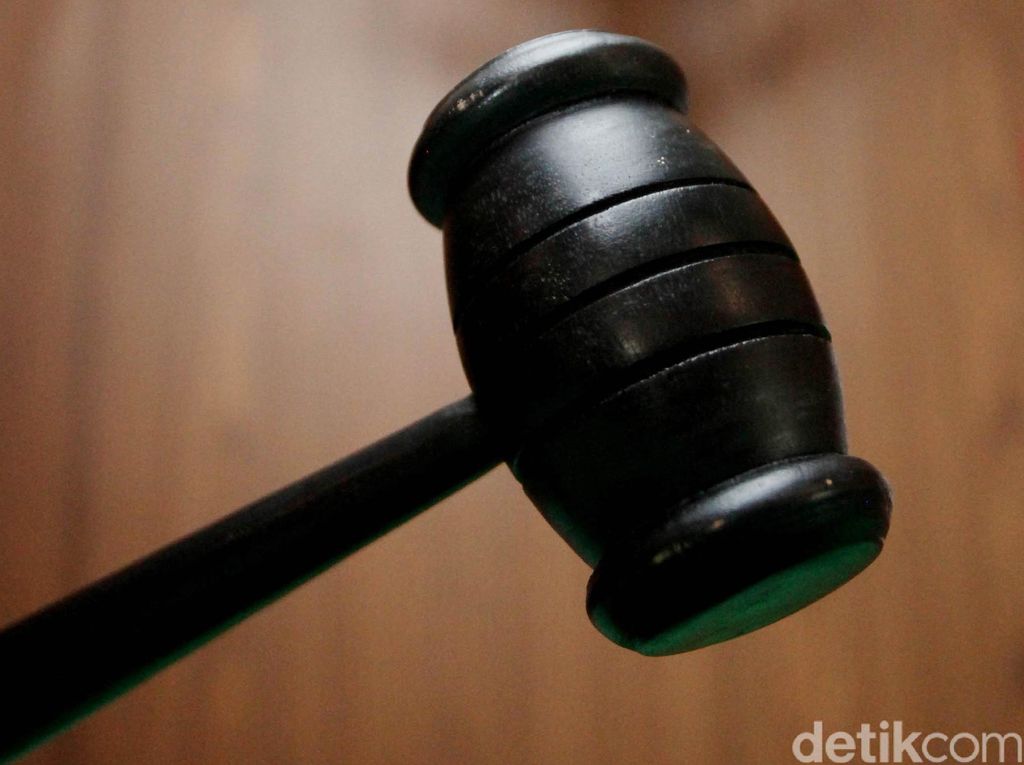 Perwira Polisi Nyabu di Bengkulu Dituntut 6 Tahun Penjara Perwira Polisi Nyabu di Bengkulu Dituntut 6 Tahun Penjara