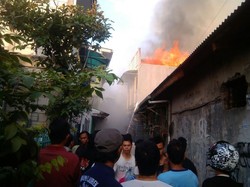 Warteg Terbakar di Tanjung Duren, Sumber Api Diduga dari Tabung Gas