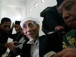 Mbah Moen Wafat di Usia 90, Ini Pesan Dokter untuk Jemaah Usia Lanjut